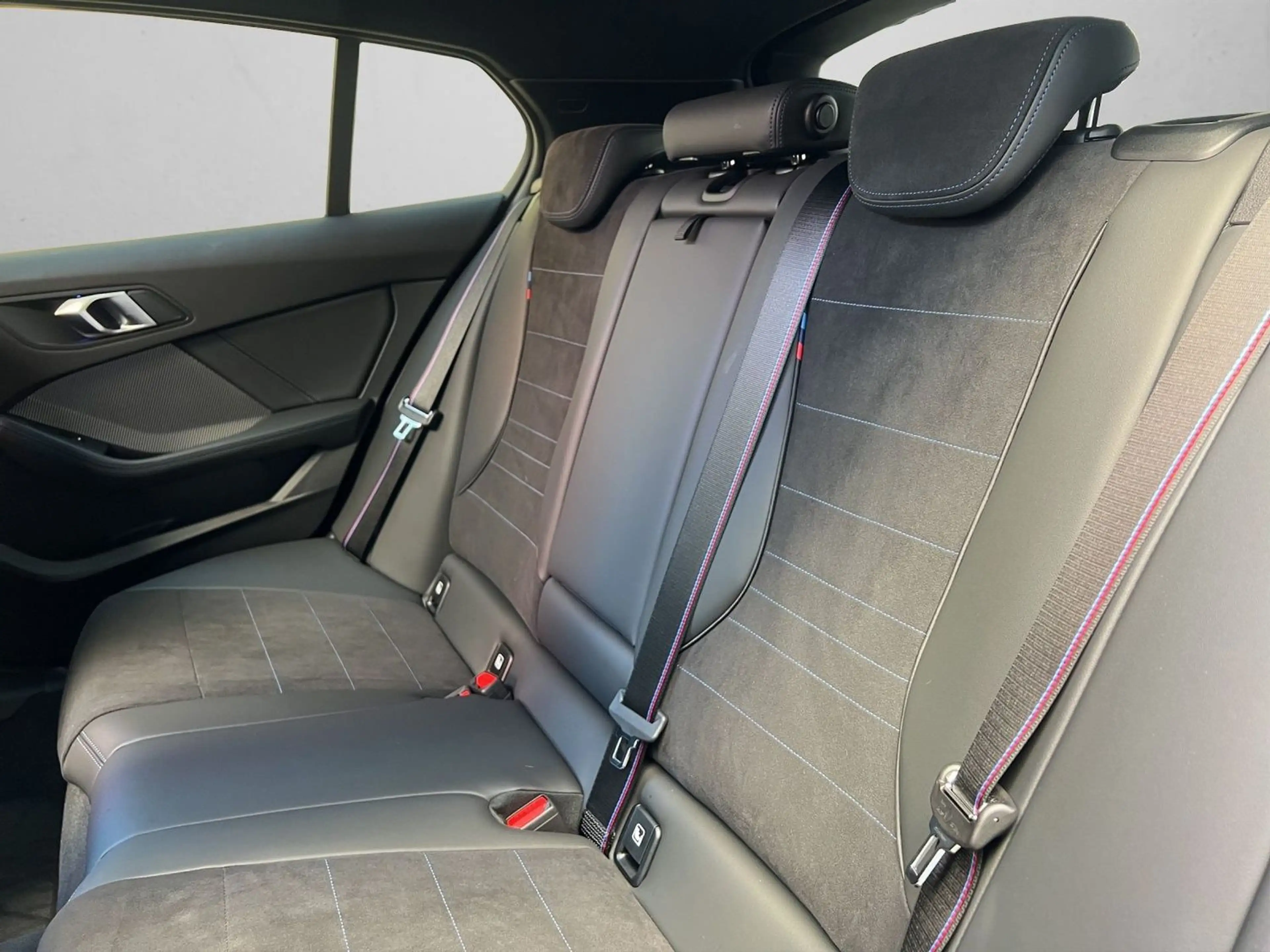 BMW 135 i xDrive°Vollausstattung°Neuwagen Zustand°DEKRA — photo 12