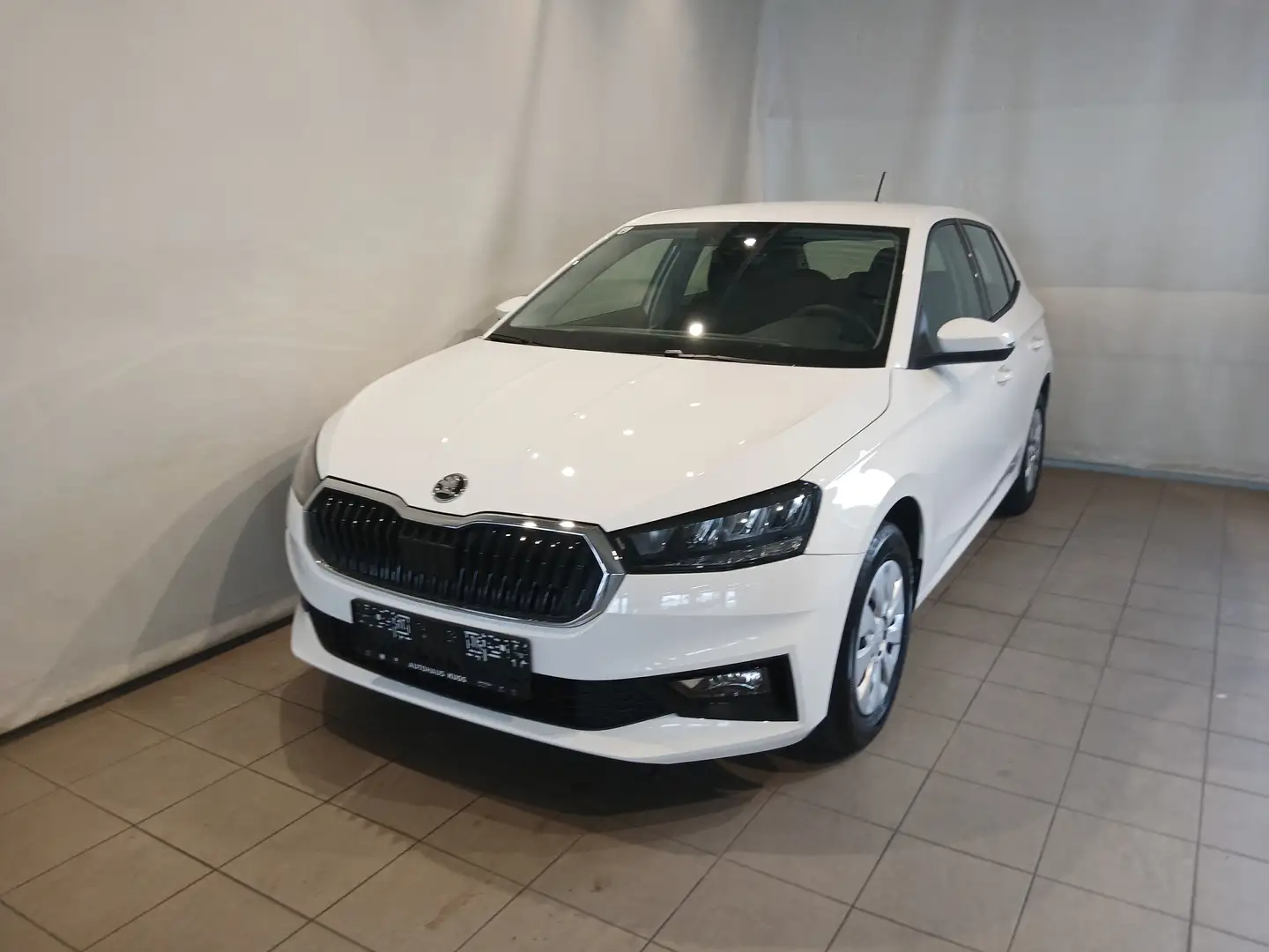 Skoda Fabia Essence Weiß - 1