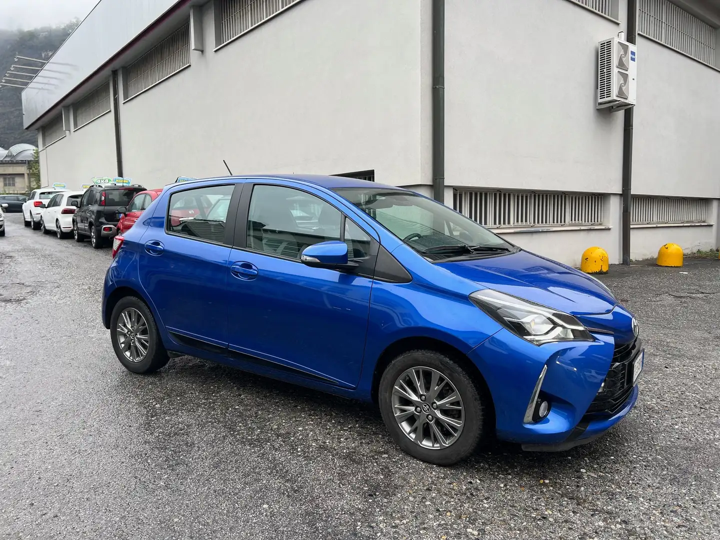 Toyota Yaris Yaris 5p 1.5h Active prezzo reale  solo 78000 km Blu/Azzurro - 2