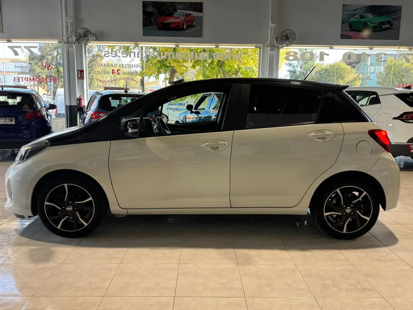 Toyota Yaris 1.3VVTI 100CV ADVANCE AUTOMÁTICO.- " NACIONAL ".- Blanc - 2