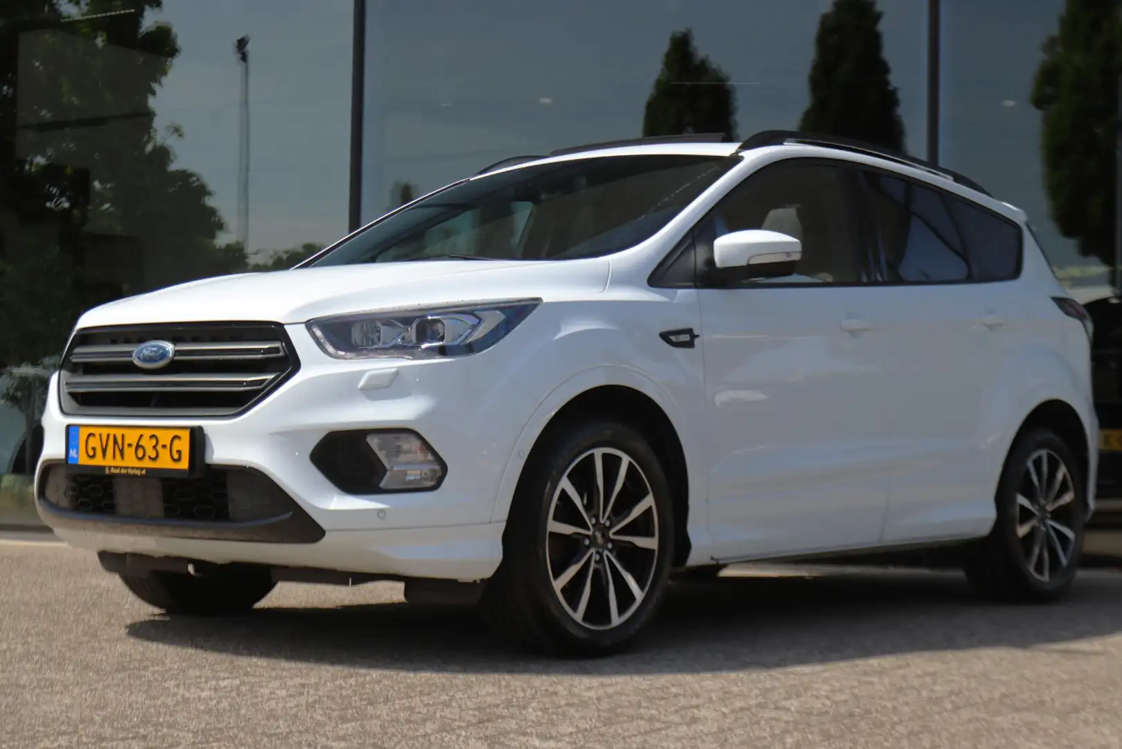 Ford Kuga 1.5 ECOBOOST ST-LINE | PANO | CARPLAY | XENON | KE Blanc - 1