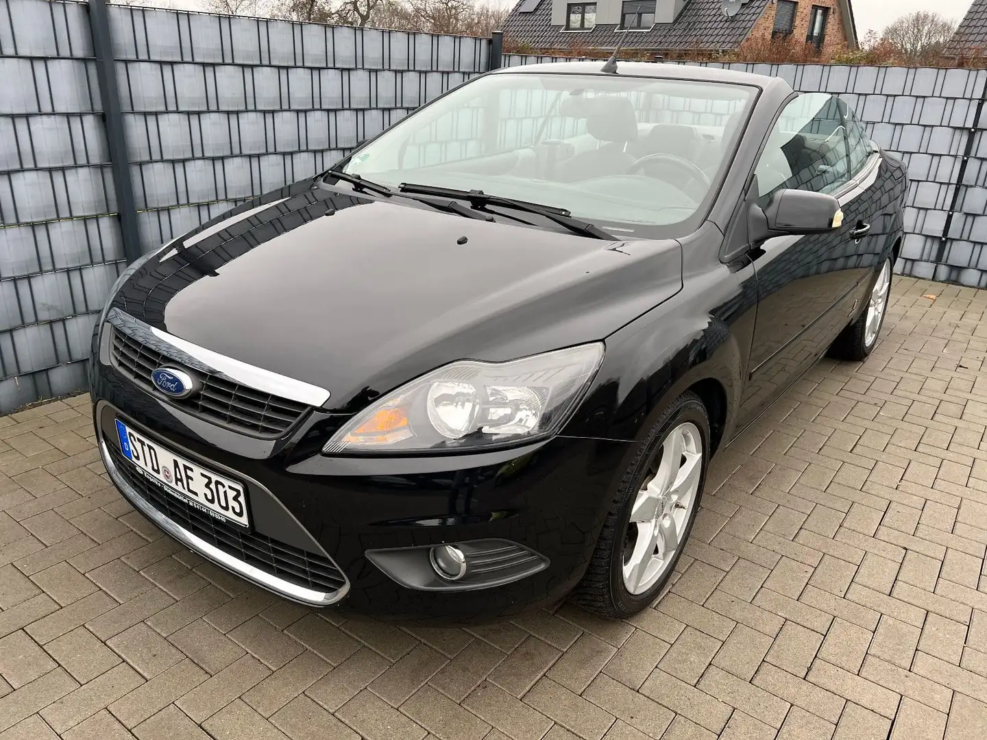 Ford Focus Cabrio Black Magic *gepflegter Zustand* Noir - 2
