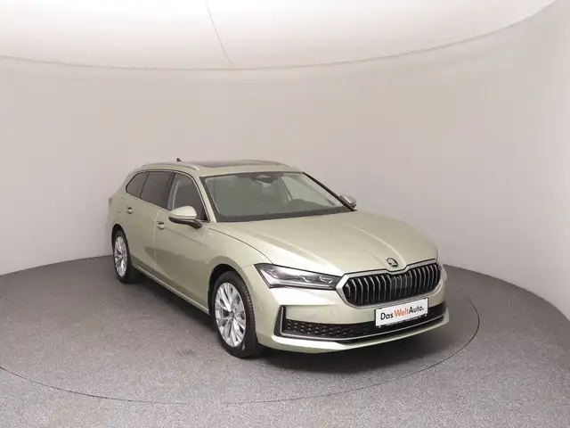 Skoda Superb view 2