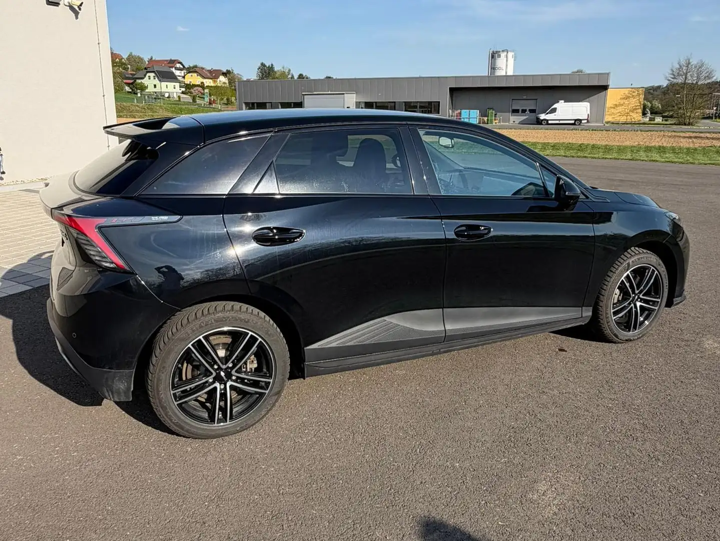 MG MG4 MG4 EV 64 kWh Luxury Luxury Schwarz - 2