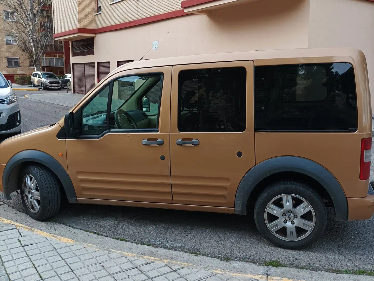 Ford Tourneo Connect Freestyle Goud - 2