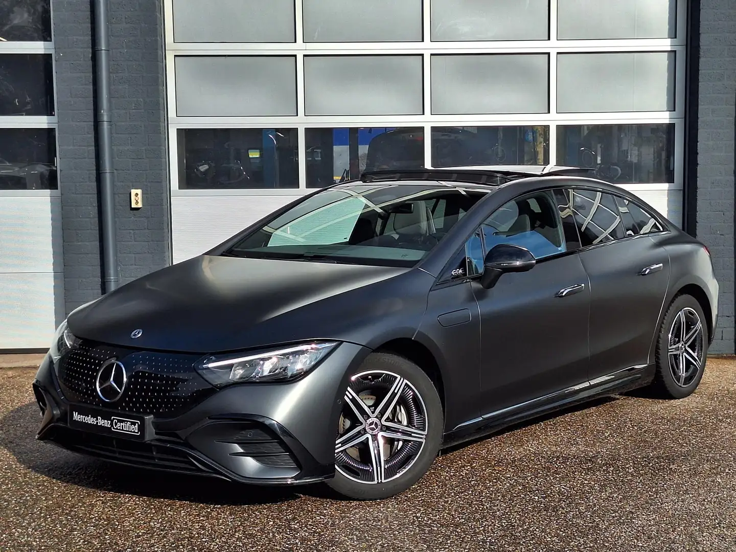 Mercedes-Benz EQE 350 350+ AMG Line 91 kWh | Panoramadak | Night pakket Gris - 2