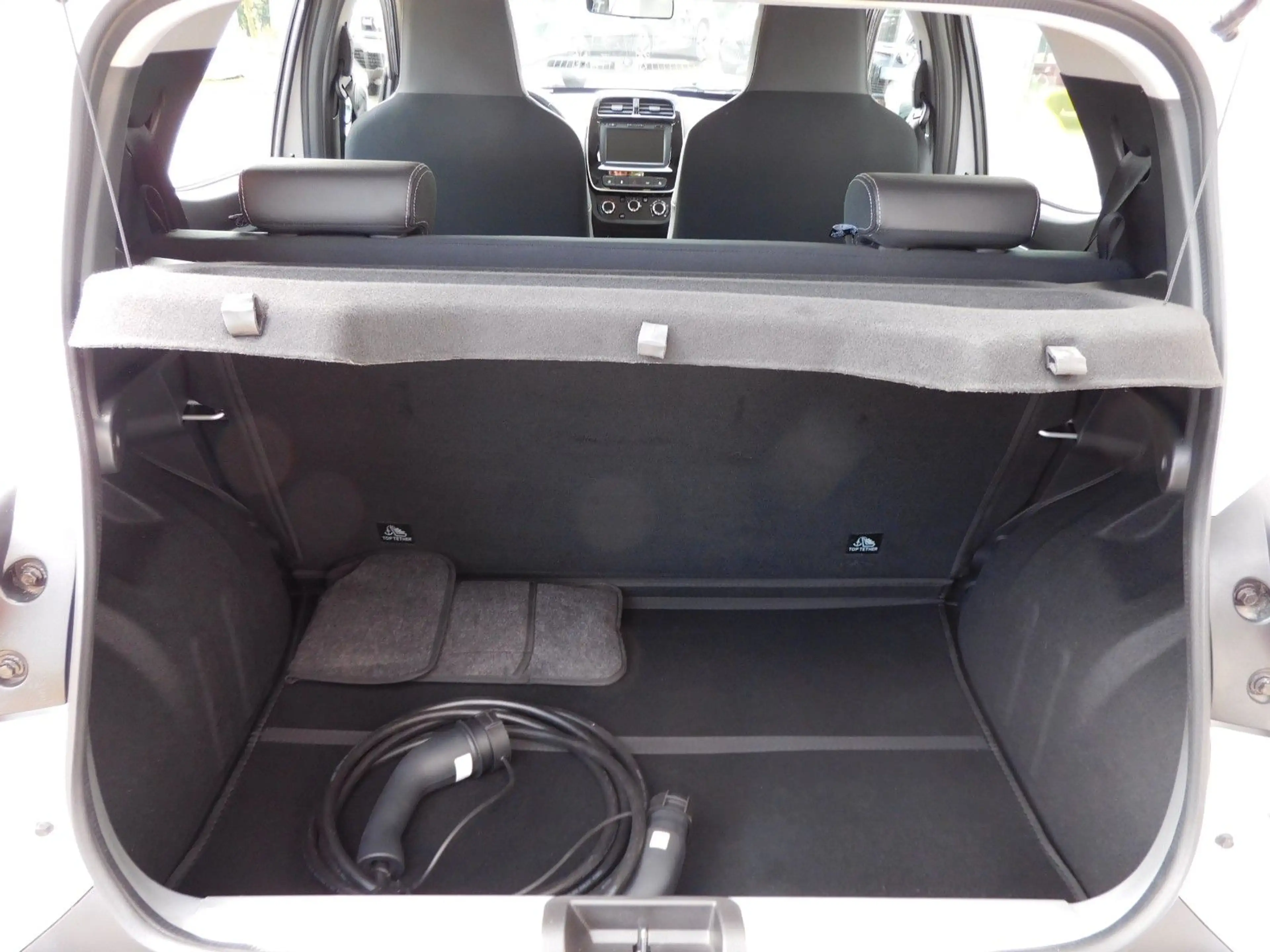 Dacia Spring Electric Essential — photo 8