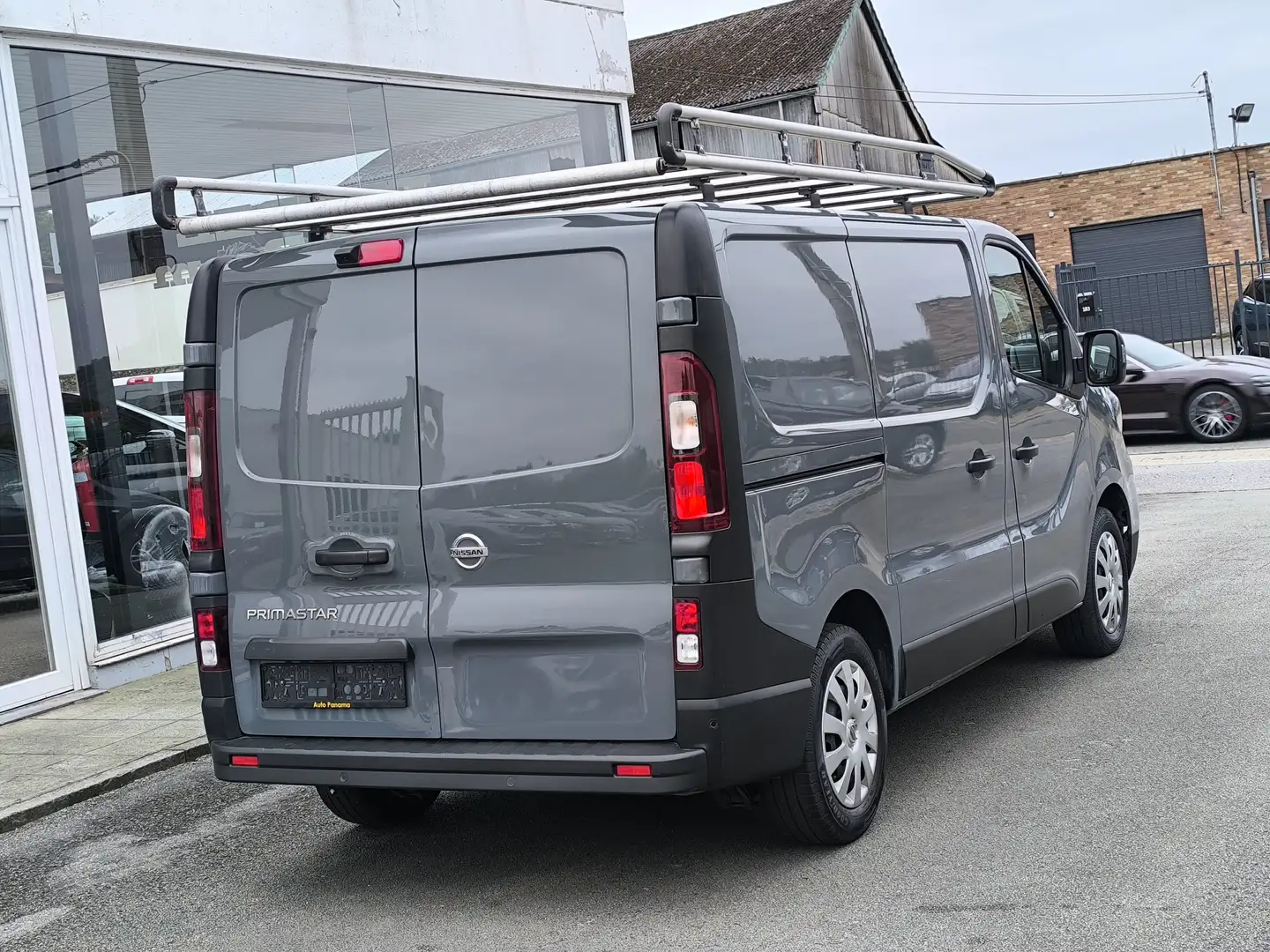 Nissan Primastar 2.0 dCi 130CV L2H1 N-Connecta GALERIE DE TOIT LED Grijs - 2