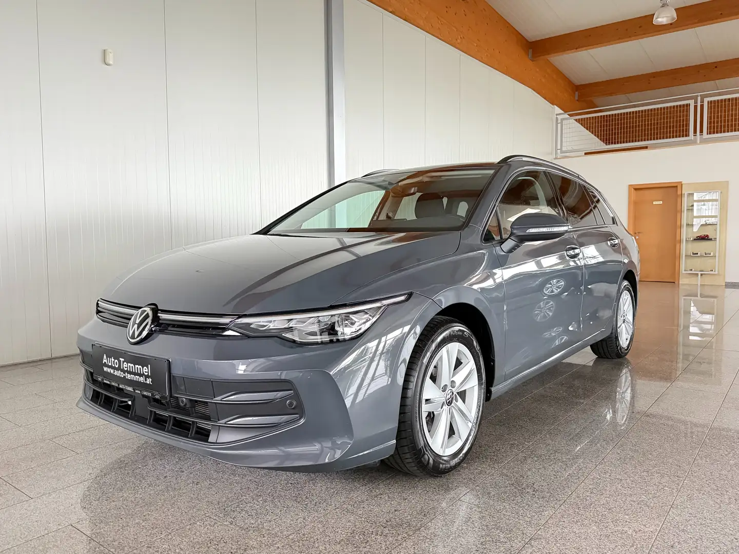 Volkswagen Golf Variant 1.5 TSI 85 kW Life Gris - 2