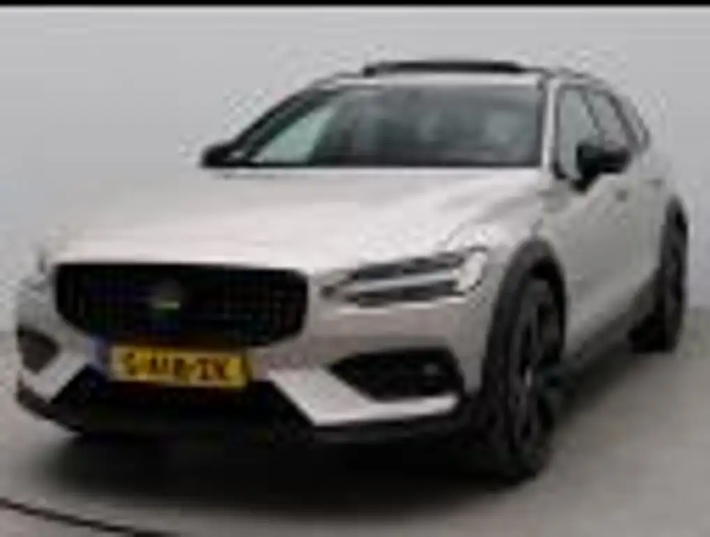 Volvo V60 Cross Country 2023 из Европы — купить под ключ