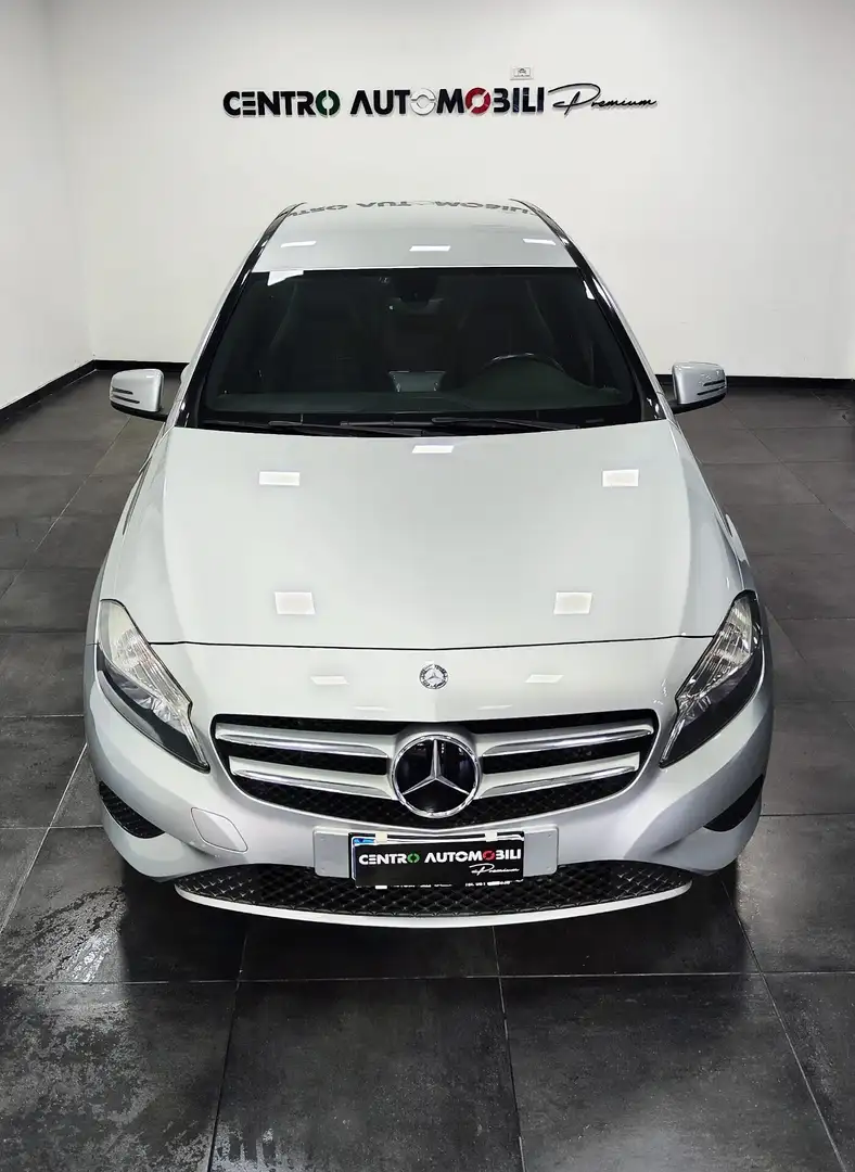 Mercedes-Benz A 180 A 180 CDI 1,5 110CV BlueEFFICIENCY Sport Gris - 2