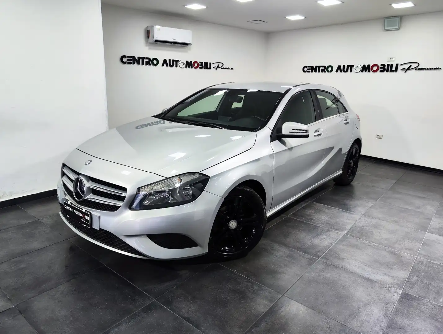 Mercedes-Benz A 180 A 180 CDI 1,5 110CV BlueEFFICIENCY Sport Gris - 1