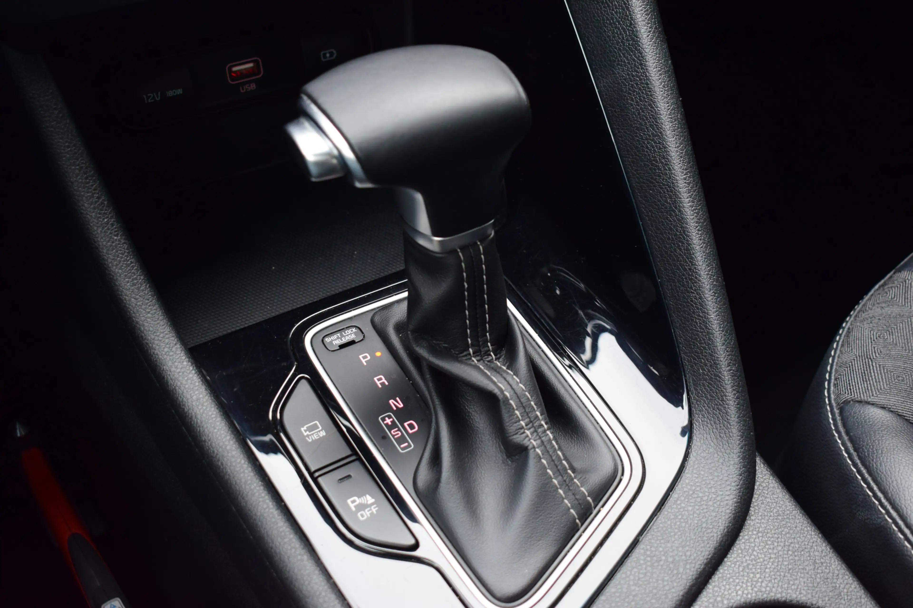 Kia Niro 1.6 GDi Hybrid DynamicLine Navi | Camera | PDC | C — photo 4