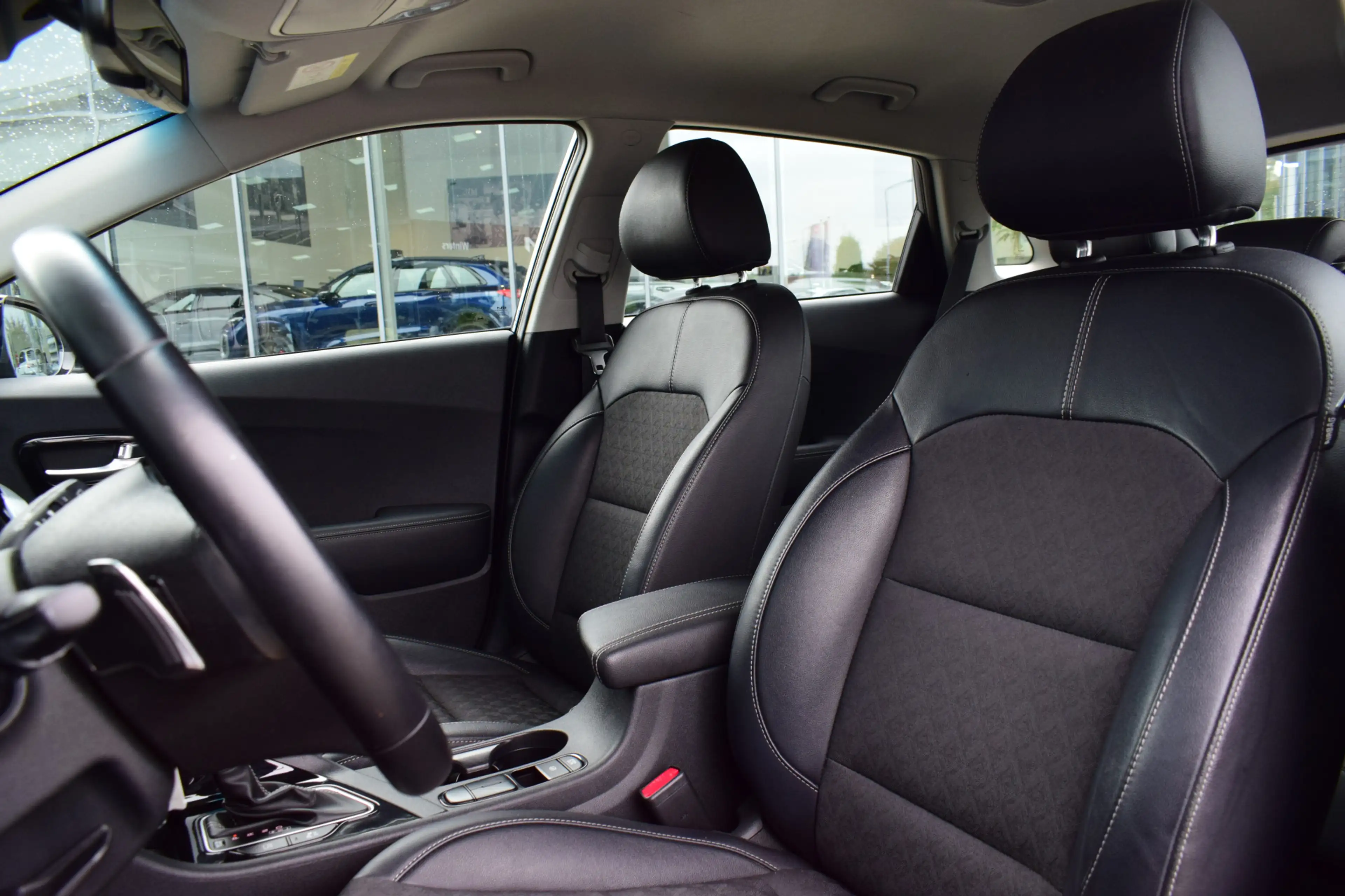 Kia Niro 1.6 GDi Hybrid DynamicLine Navi | Camera | PDC | C — photo 8