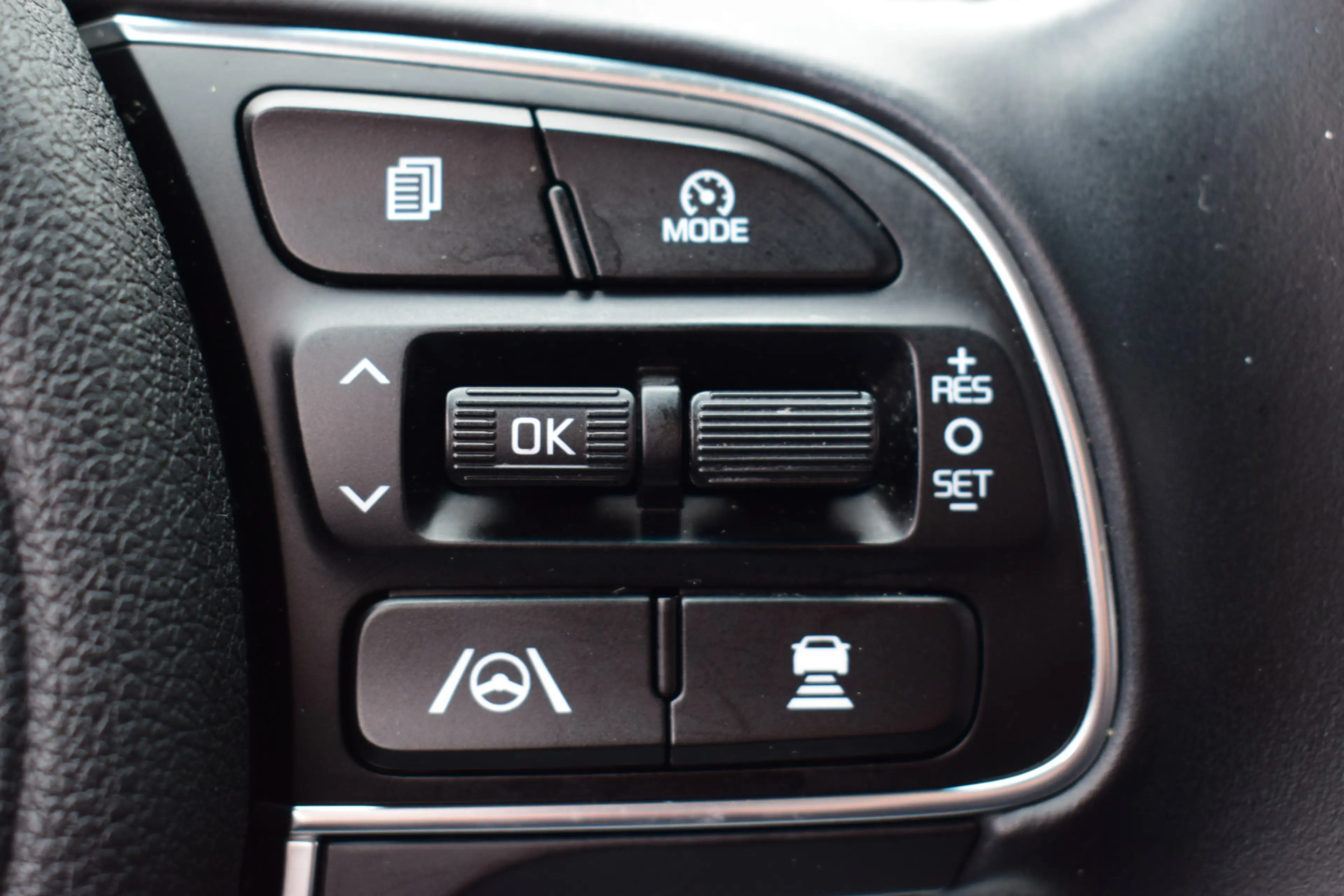 Kia Niro 1.6 GDi Hybrid DynamicLine Navi | Camera | PDC | C — photo 17