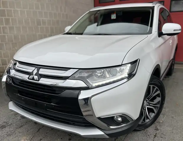 Mitsubishi Outlander 2.2 DI-D 2WD 100 th Anniversary Edition