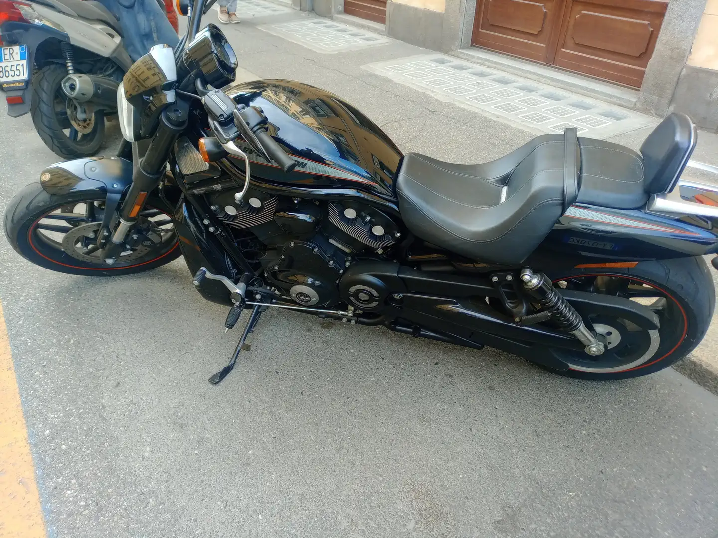 Harley-Davidson V-Rod 10° ANNIVERSARY Negru - 2