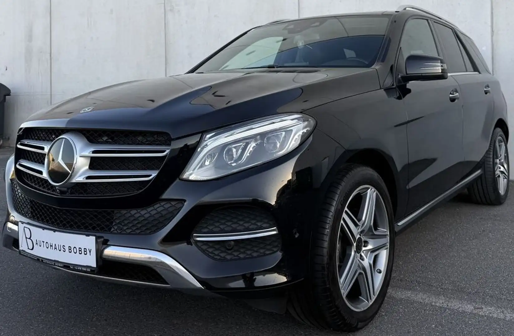 Mercedes-Benz GLE 400 4Matic Schwarz - 2