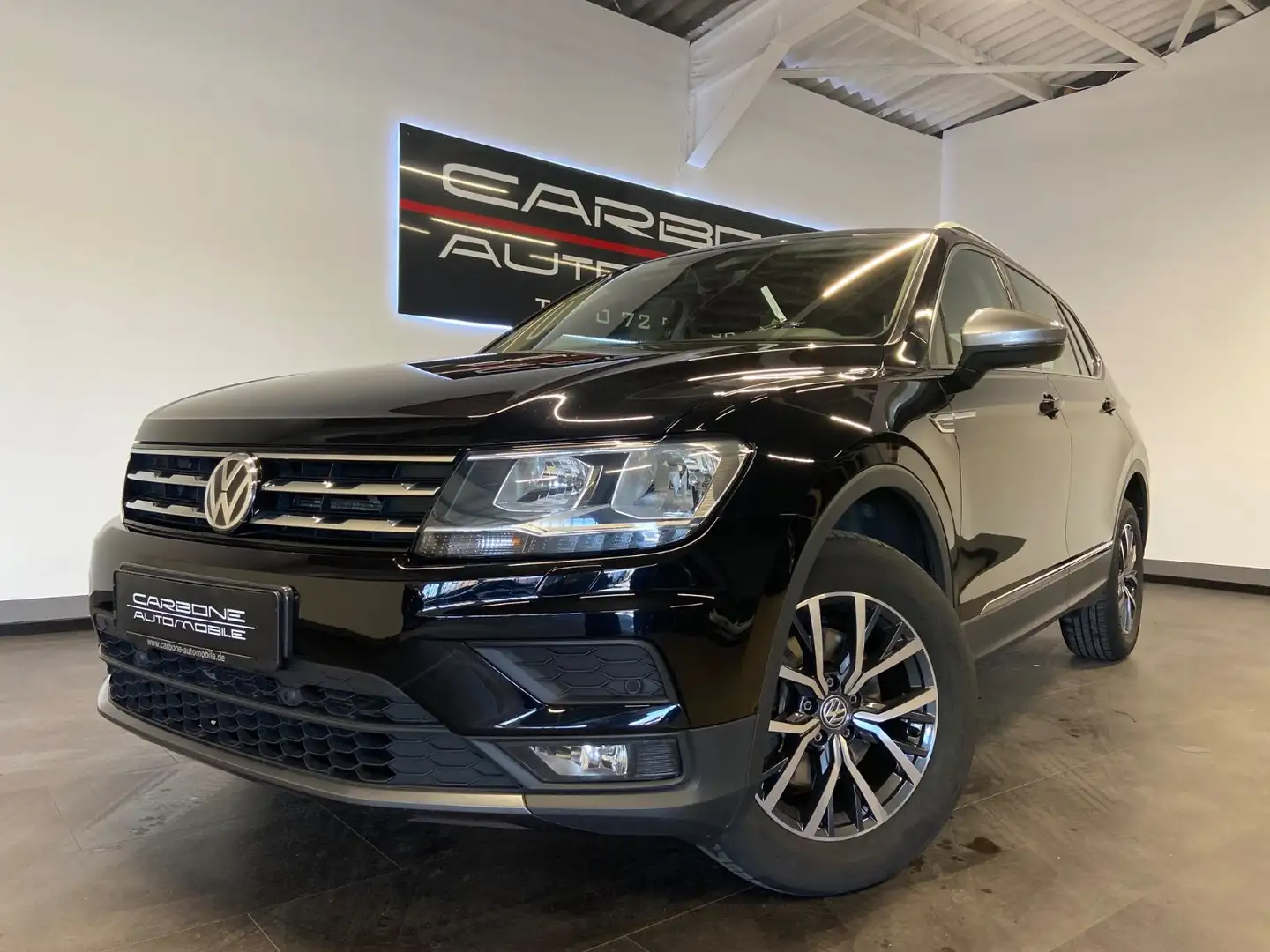 Volkswagen Tiguan Allspace Comfortline ** Panorama** Schwarz - 1