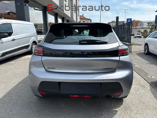 Peugeot 208 view 4