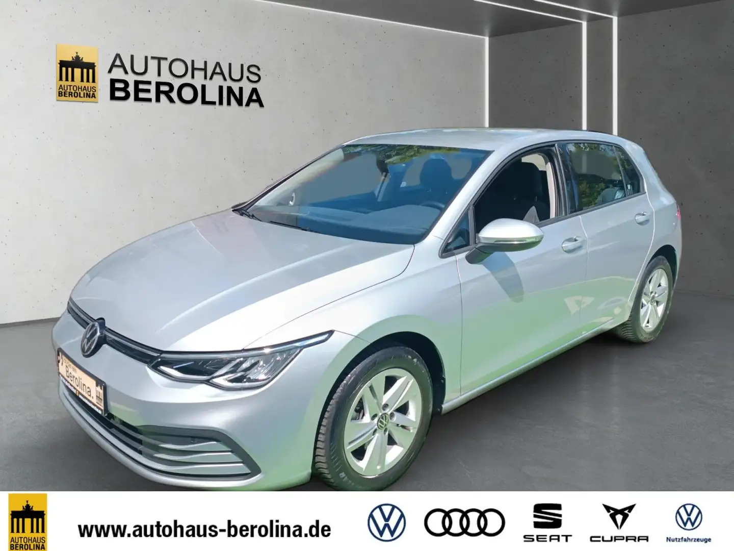 Volkswagen Golf VIII 1.0 eTSI Life DSG *ACC*NAV*PDC*SHZ* Zilver - 2