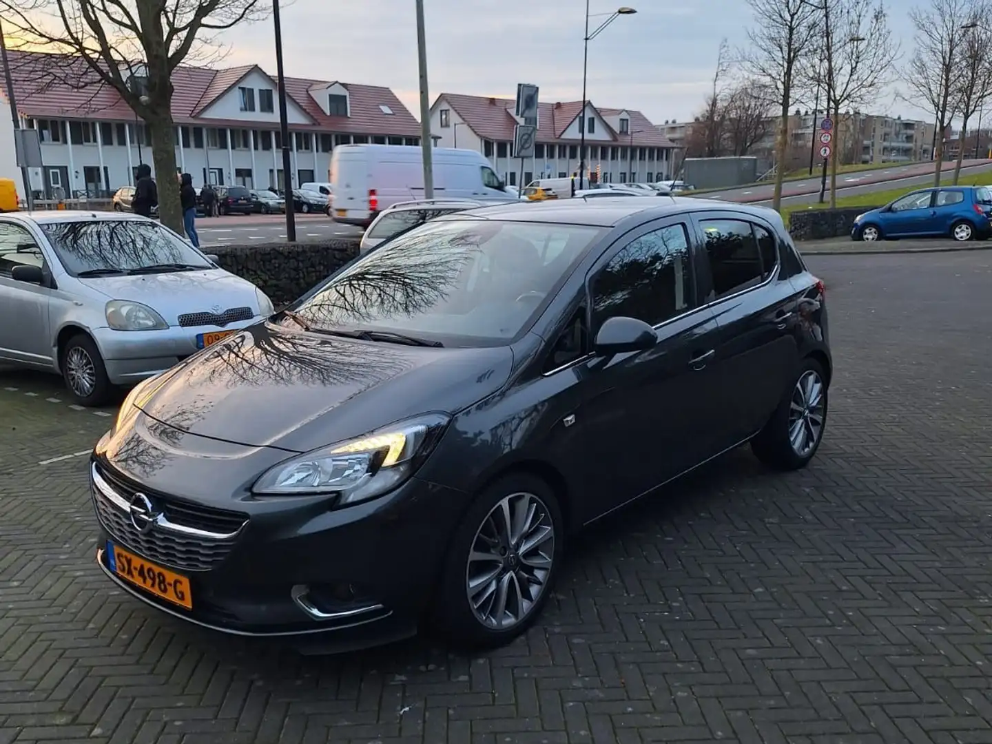 Opel Corsa-e 1.0 Turbo Innovation Gris - 1