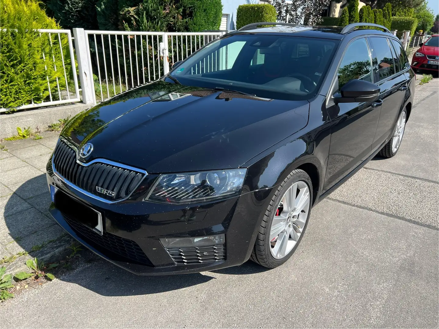 Skoda Octavia Octavia Combi 2.0 TDI (Green tec)RS Schwarz - 1