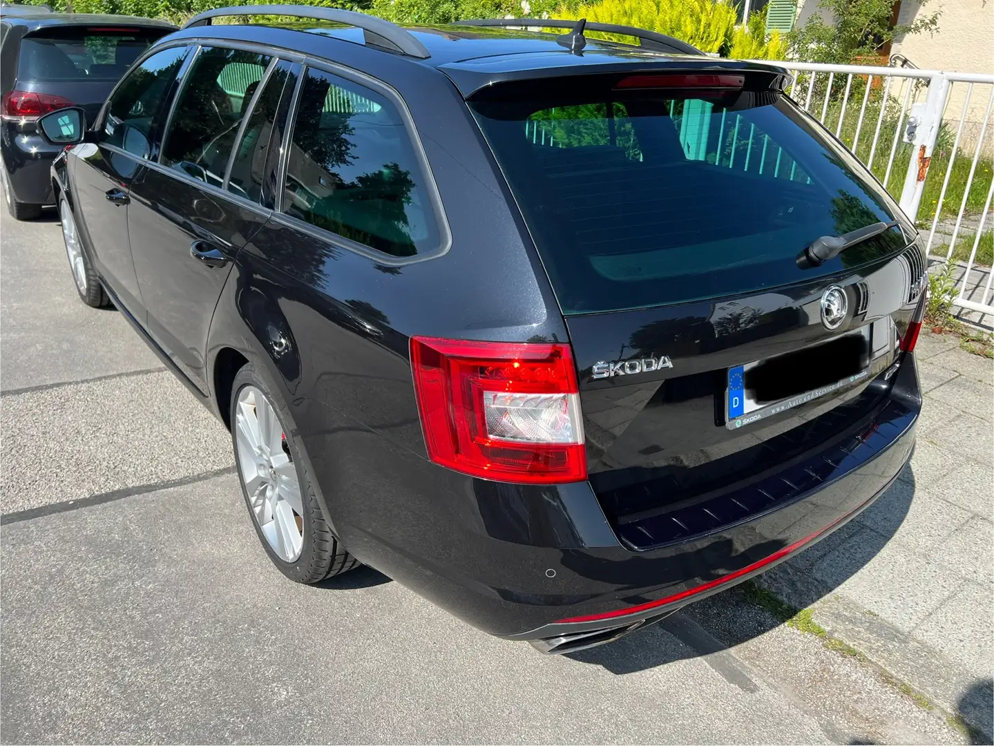 Skoda Octavia Octavia Combi 2.0 TDI (Green tec)RS Schwarz - 2