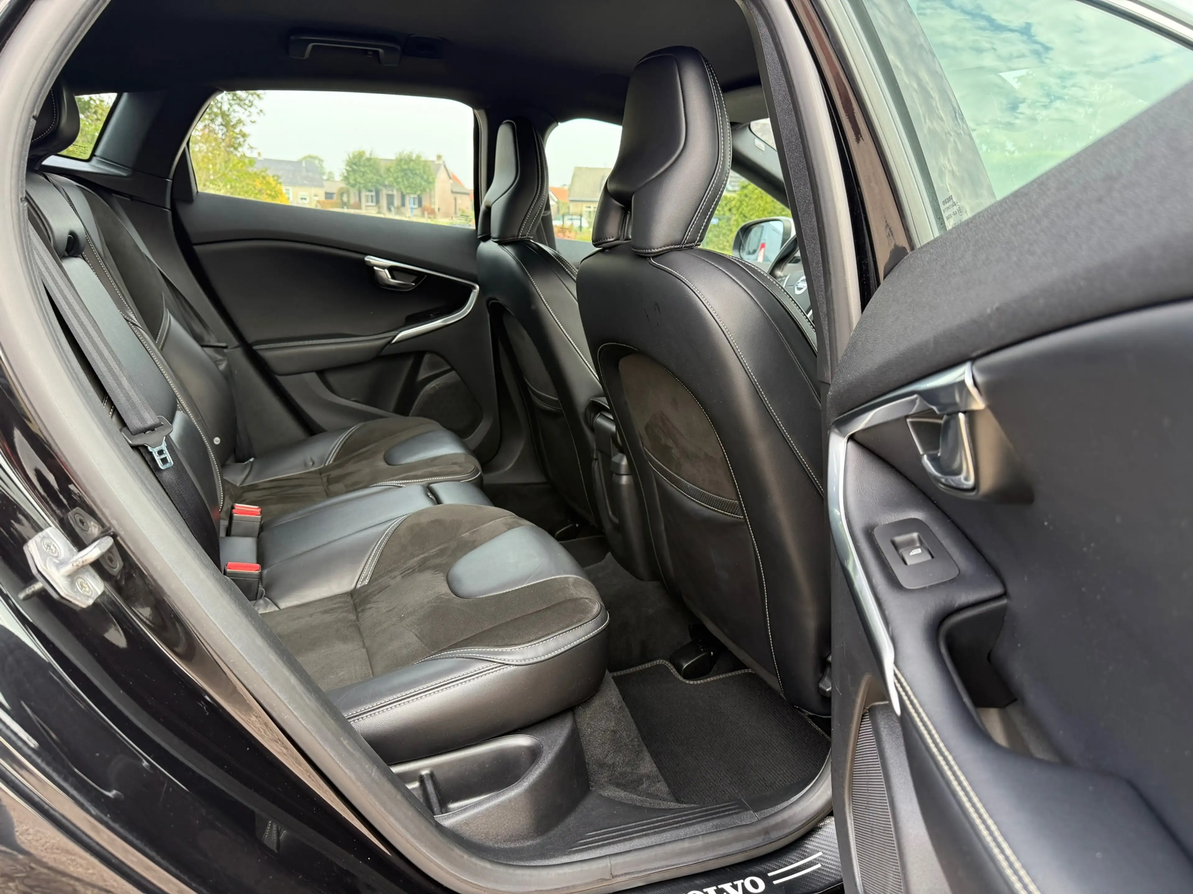 Volvo V40 2.0 D2 R-Design Business EURO 6 | Navi | Stoel VW — photo 9