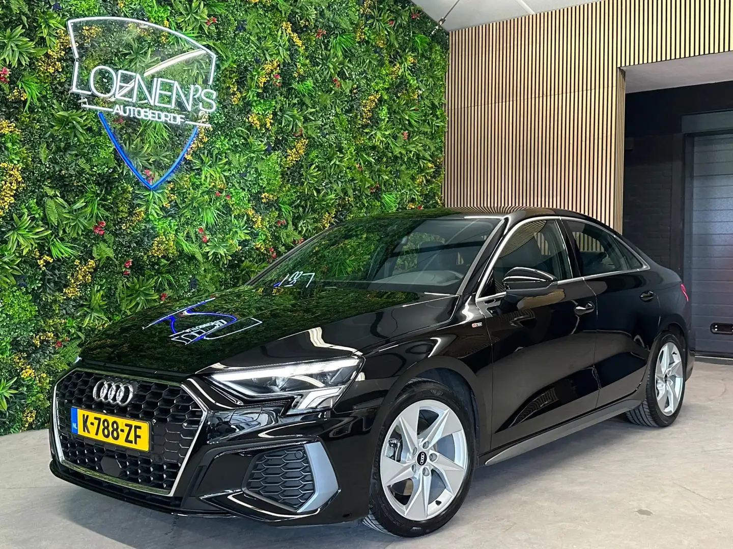 Audi A3 Limousine 35 TFSI S edition / CarPlay / Matrix / P Noir - 1
