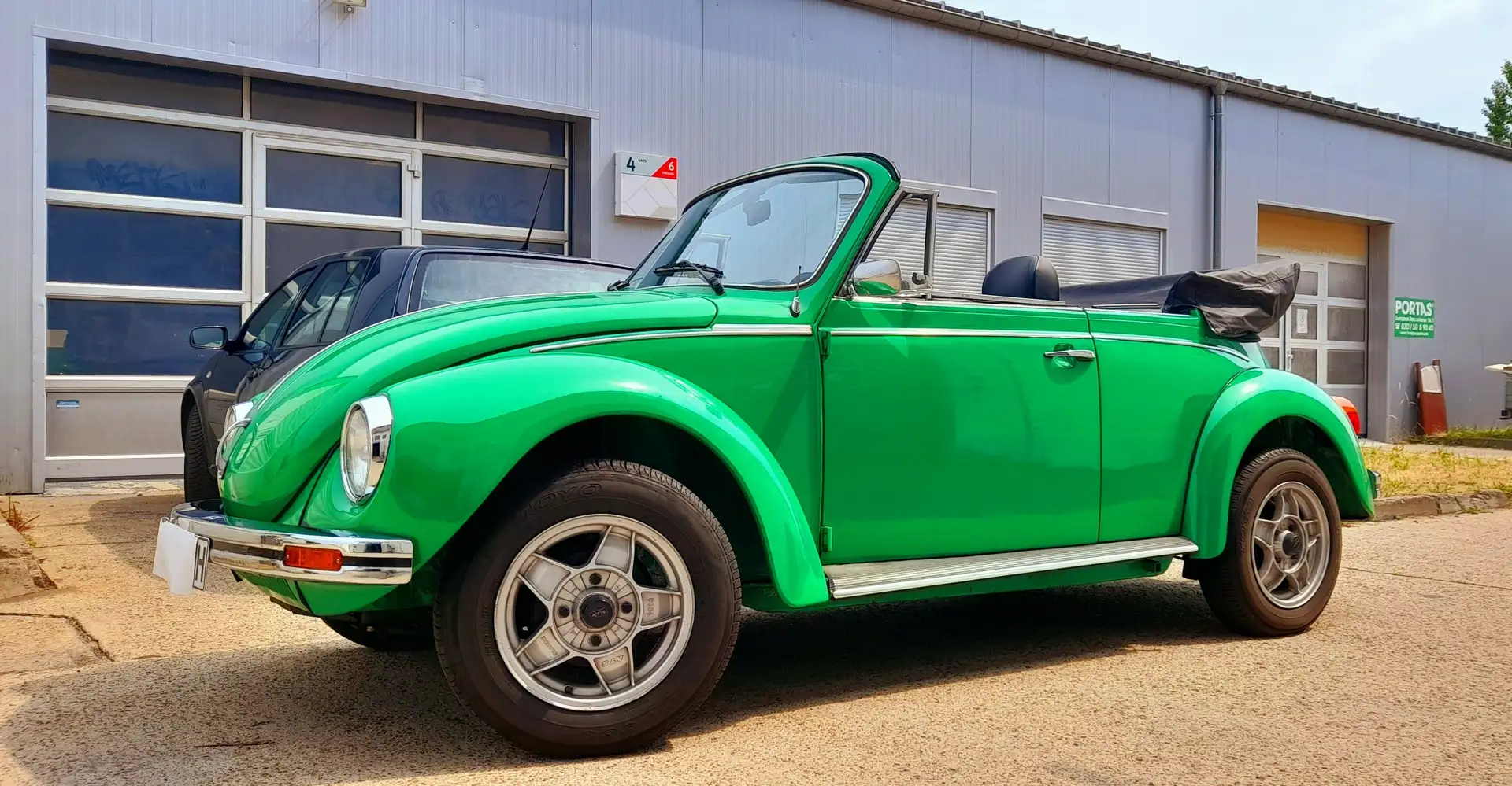 Volkswagen Käfer 1303 Cabrio Verde - 2