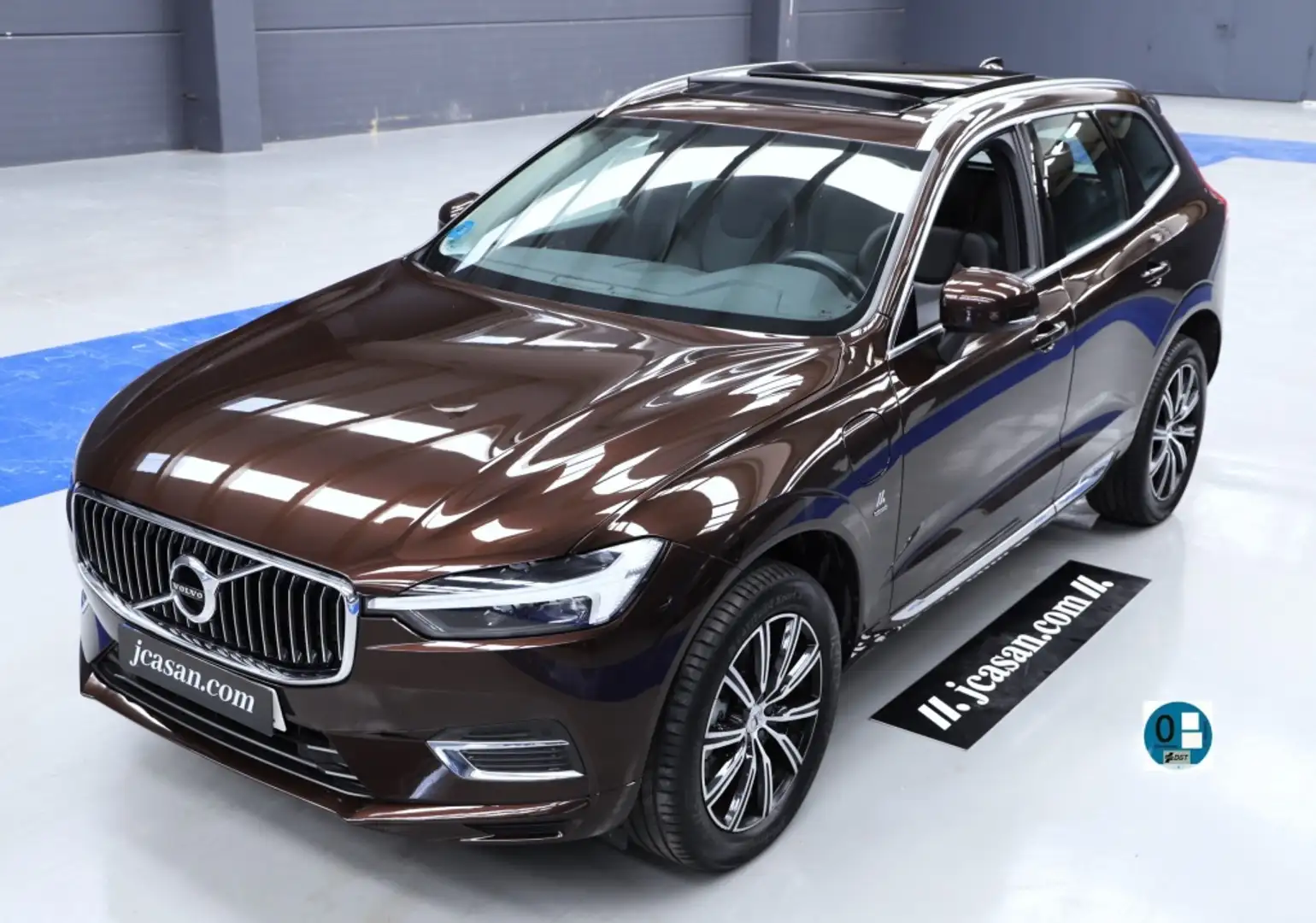Volvo XC60 T6 Recharge Inscription Brun - 1