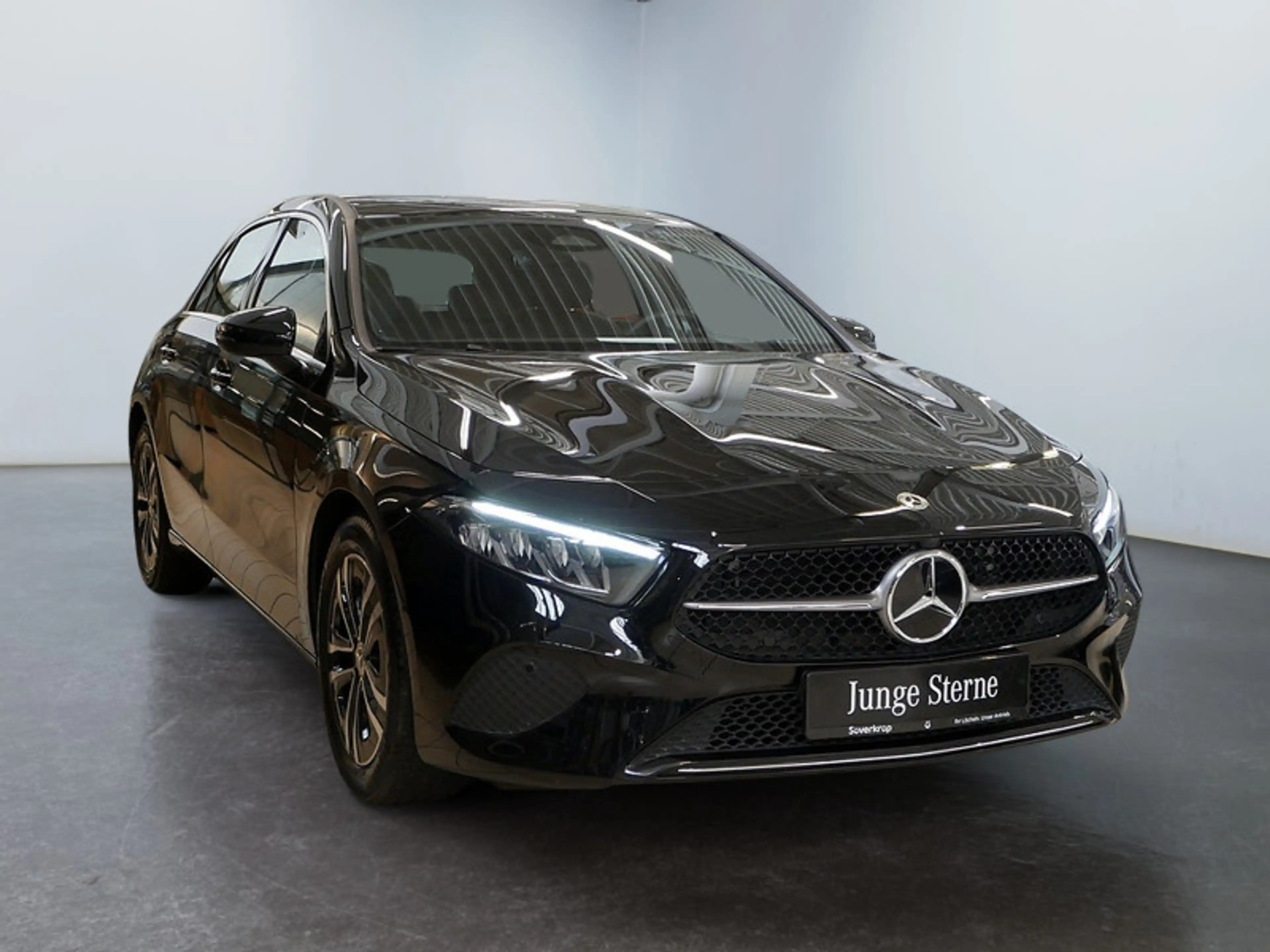 Mercedes-Benz A 200 , PROGRESSIVE KAMERA PANO SPUR PDC SHD SHZ — photo 2