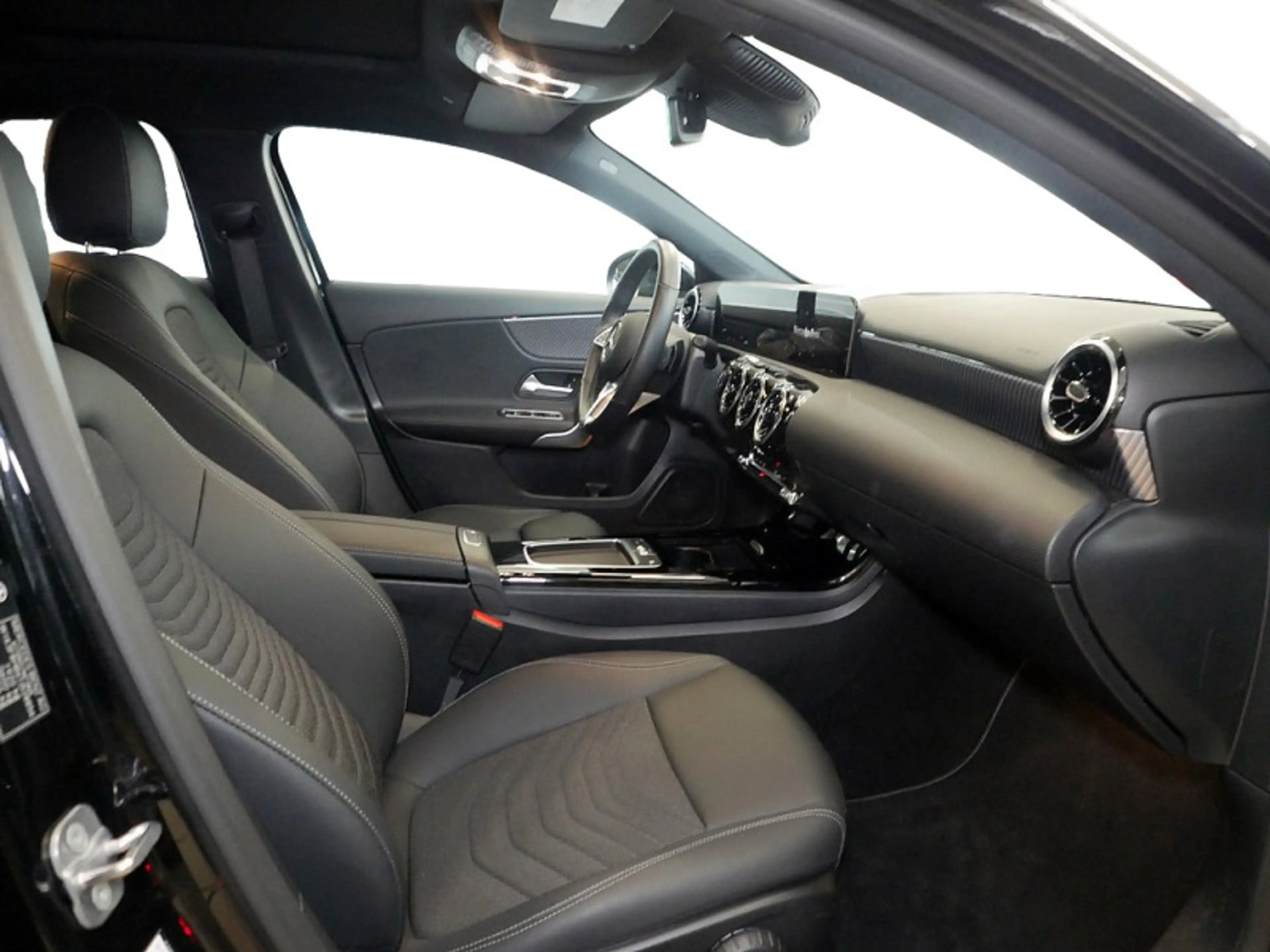 Mercedes-Benz A 200 , PROGRESSIVE KAMERA PANO SPUR PDC SHD SHZ — photo 8