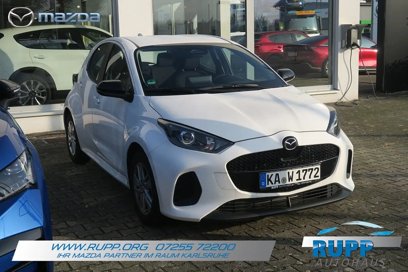 Mazda 2 Hybrid 2024 5HB 1.5L VVT-i 116 PS e-CVT FWD CENTRE Weiß - 1