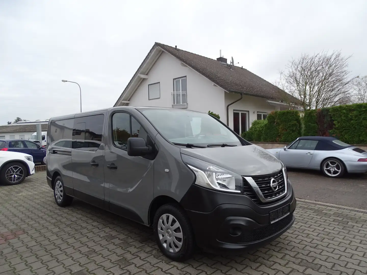 Nissan NV300 L2H1 2,9t COMFORT Grau - 2