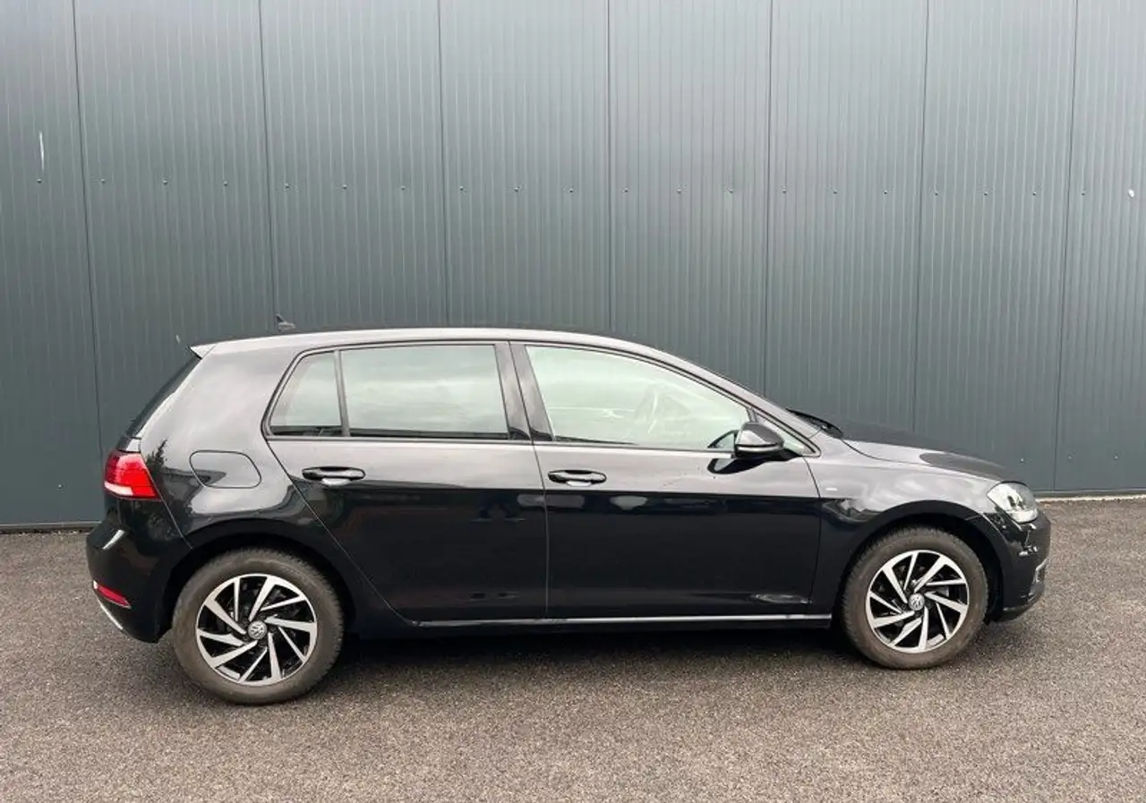 Volkswagen Golf Standard Model — photo 3