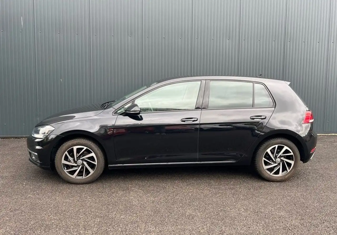 Volkswagen Golf Standard Model — photo 2