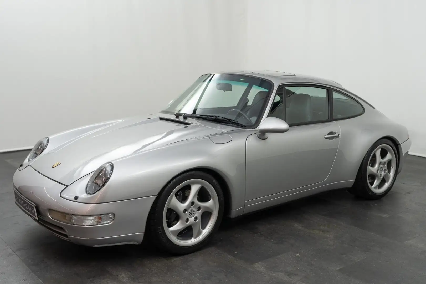 Porsche 993 911 / 993 Carrera Coupé Silber - 1