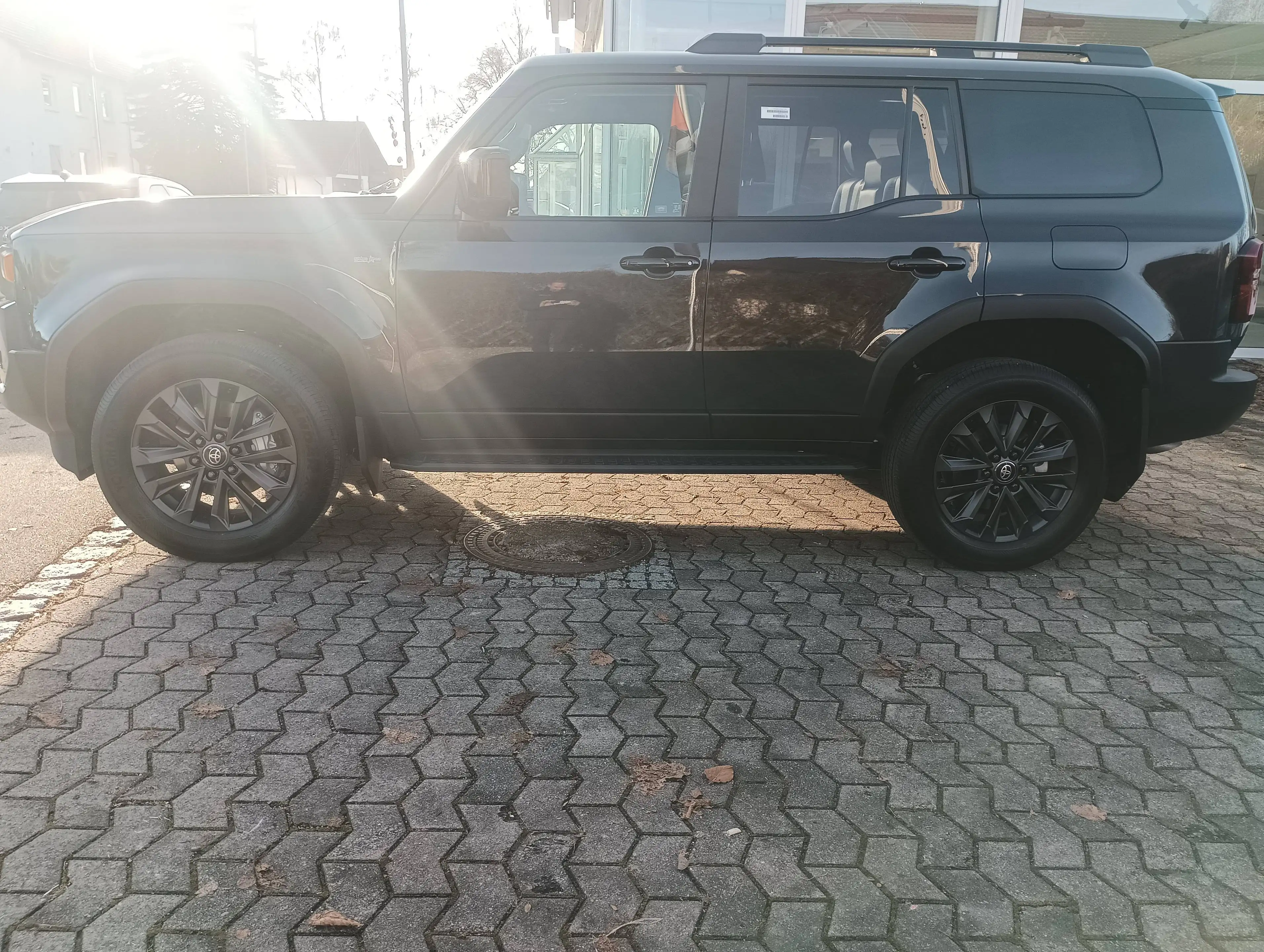 Toyota Land Cruiser 2.8 D-4D Mild-Hybrid Lounge — photo 2