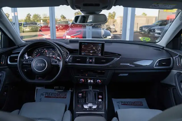 Audi RS6 view 15