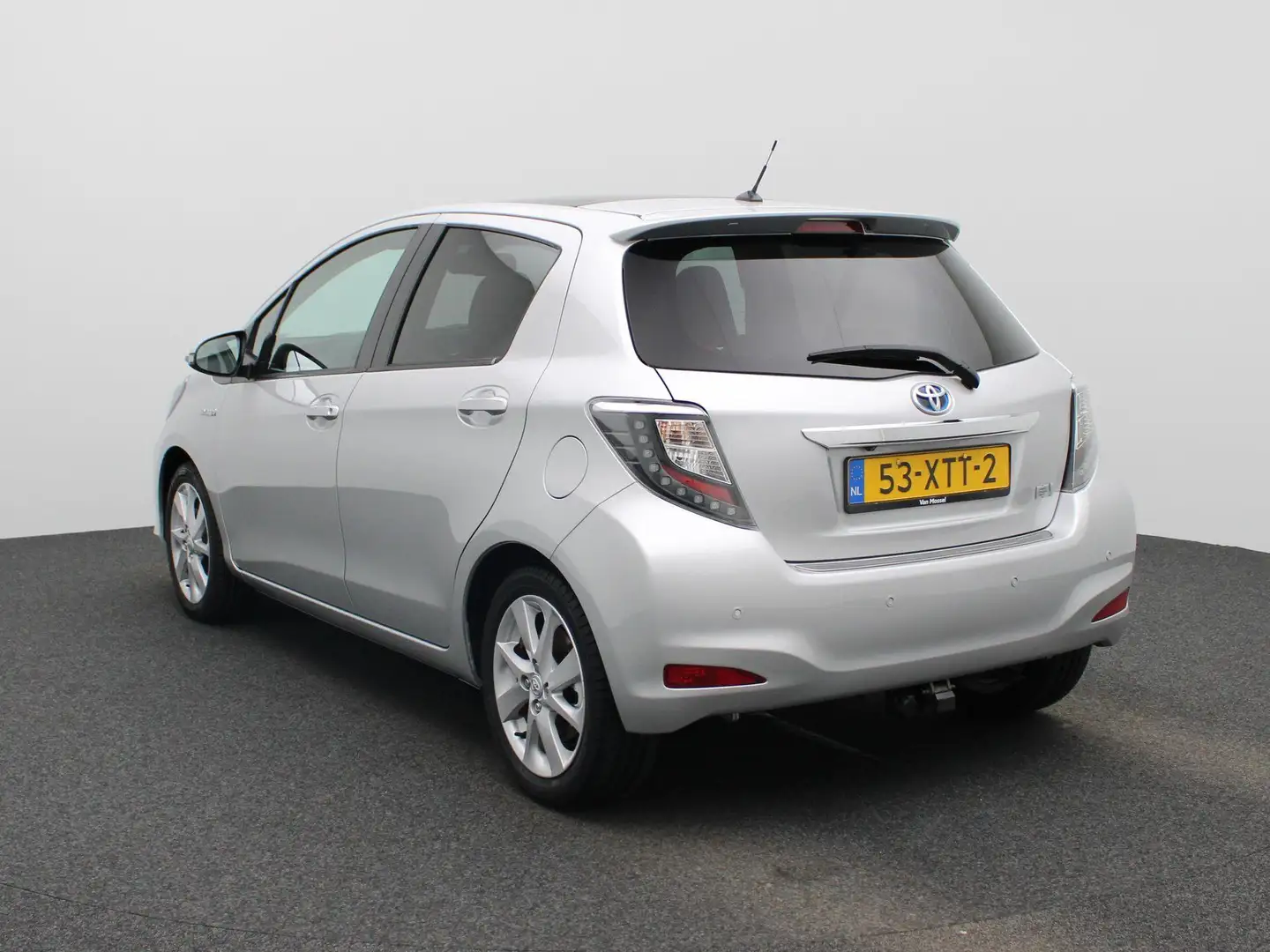 Toyota Yaris 1.5 Full Hybrid Dynamic | Achteruitrijcamera | Par Grau - 2