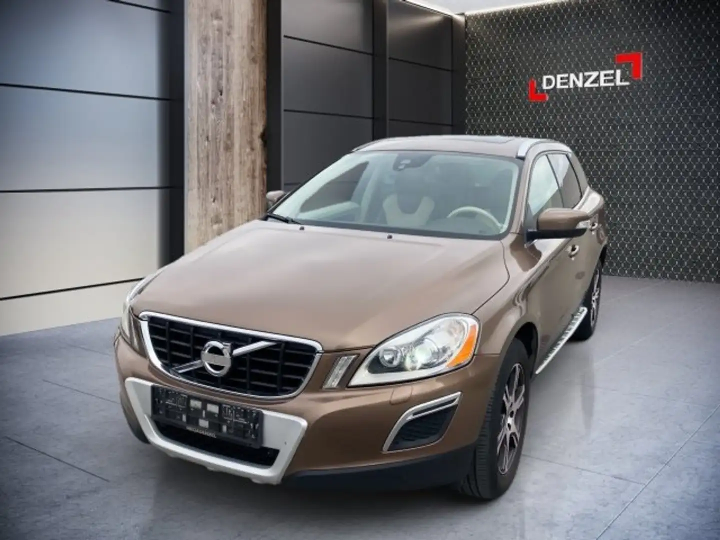 Volvo XC60 D5 AWD Summum Brun - 2