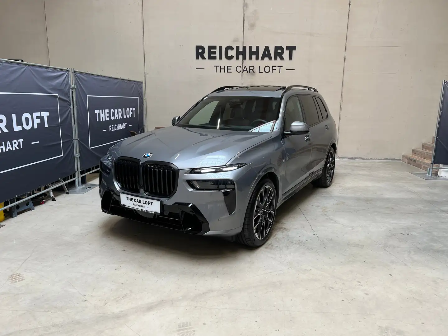 BMW X7 xDrive 40d M SPORT Grau - 1