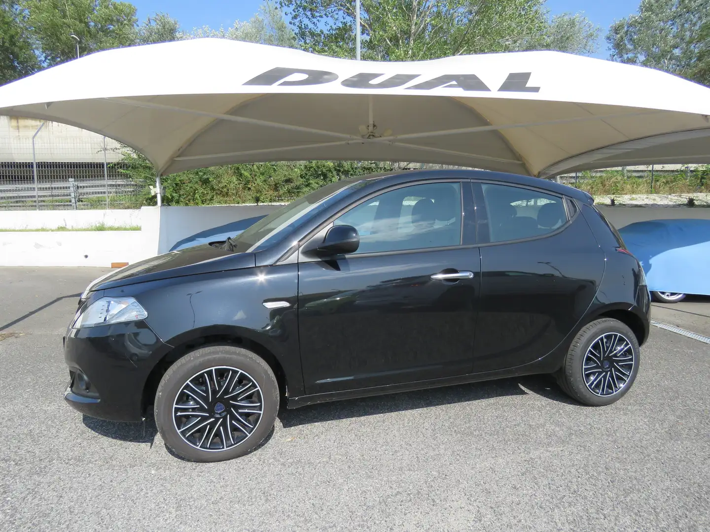 Lancia Ypsilon Ypsilon 1.0 hybrid Oro 70 Cv Nero - 1