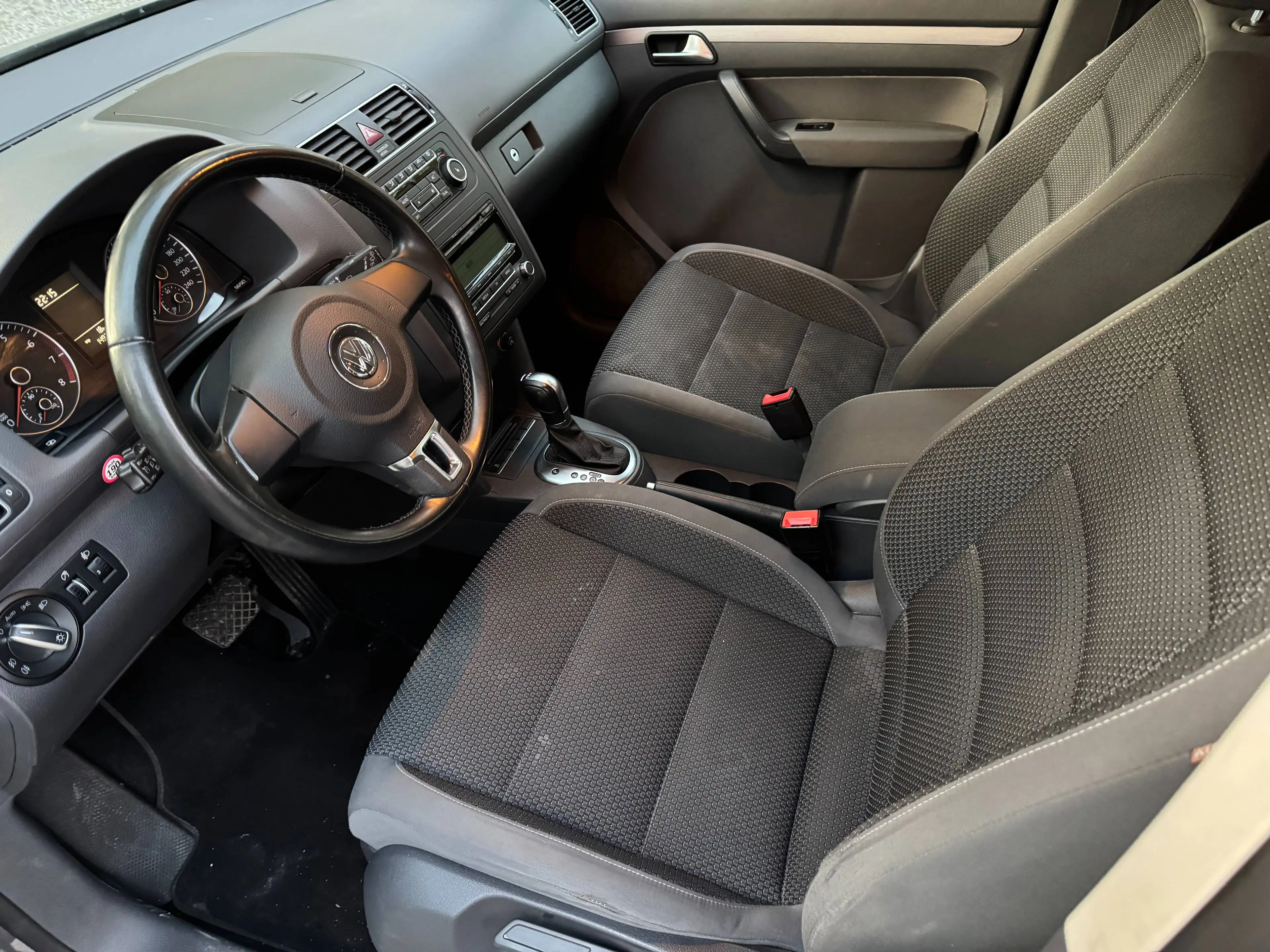 Volkswagen Touran Touran 1.4 TSI DSG Comfortline — photo 9