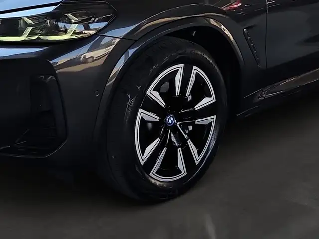 BMW Ix3 view 11