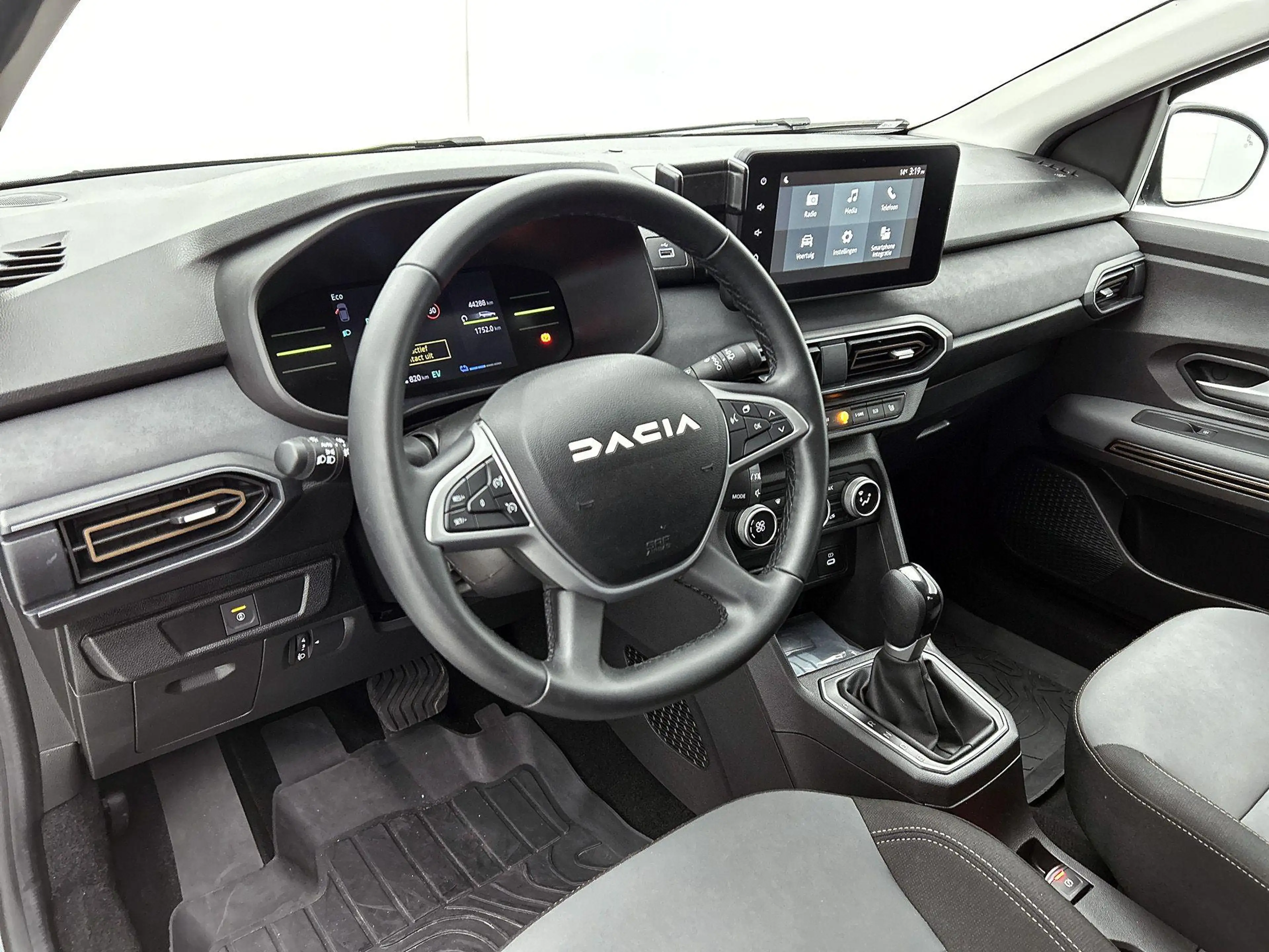 Dacia Jogger 1.6 Hybrid 140 Extreme 7p. — photo 8