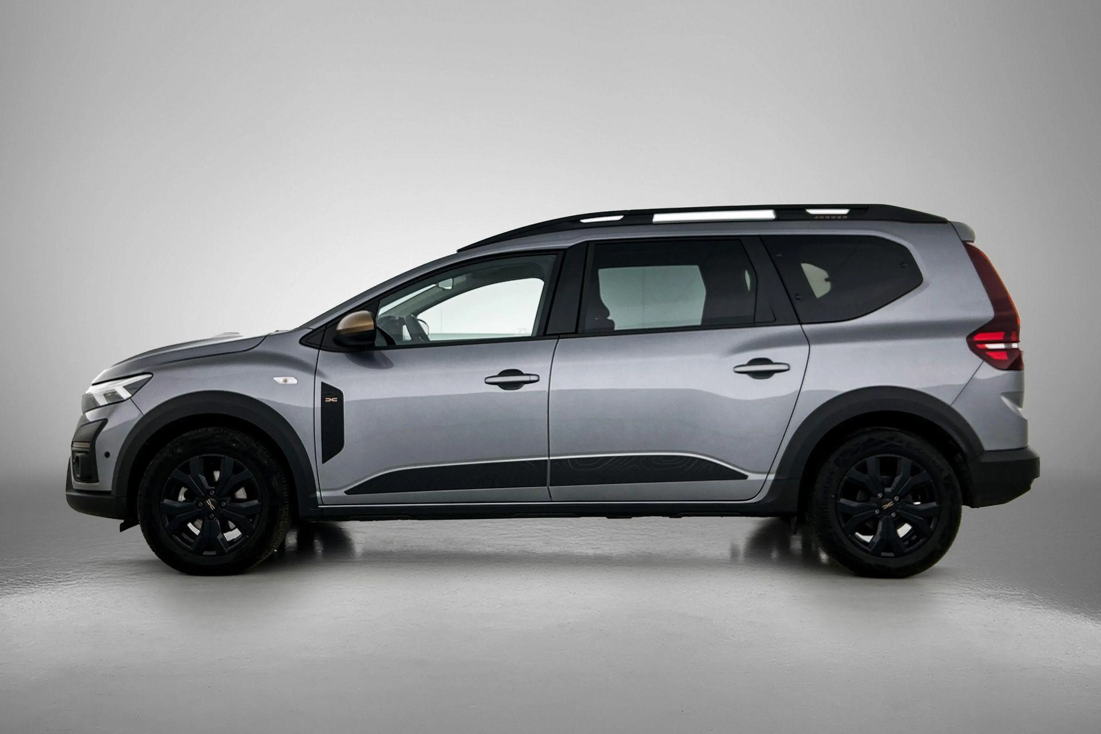Dacia Jogger 1.6 Hybrid 140 Extreme 7p. — photo 6