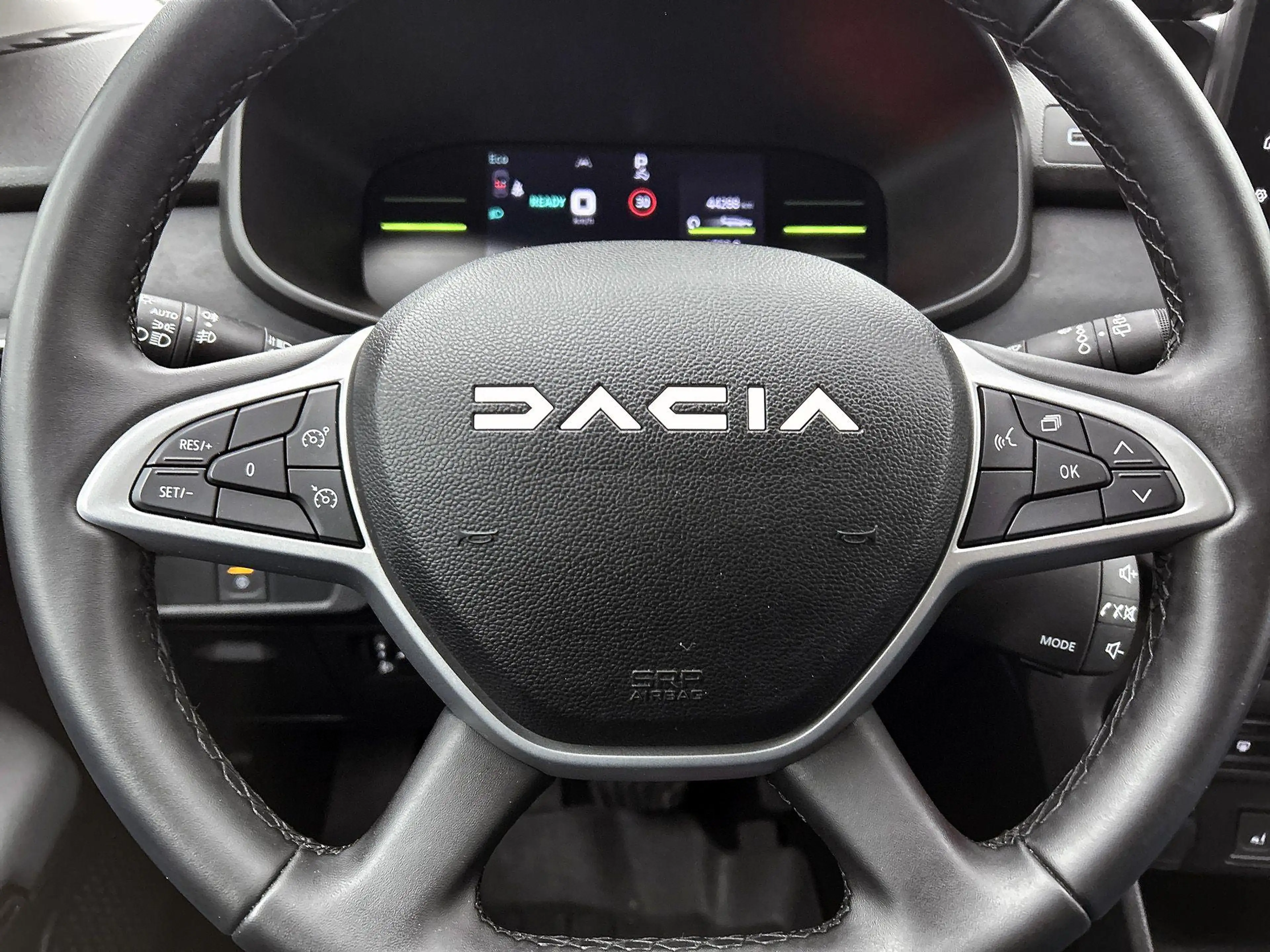 Dacia Jogger 1.6 Hybrid 140 Extreme 7p. — photo 14